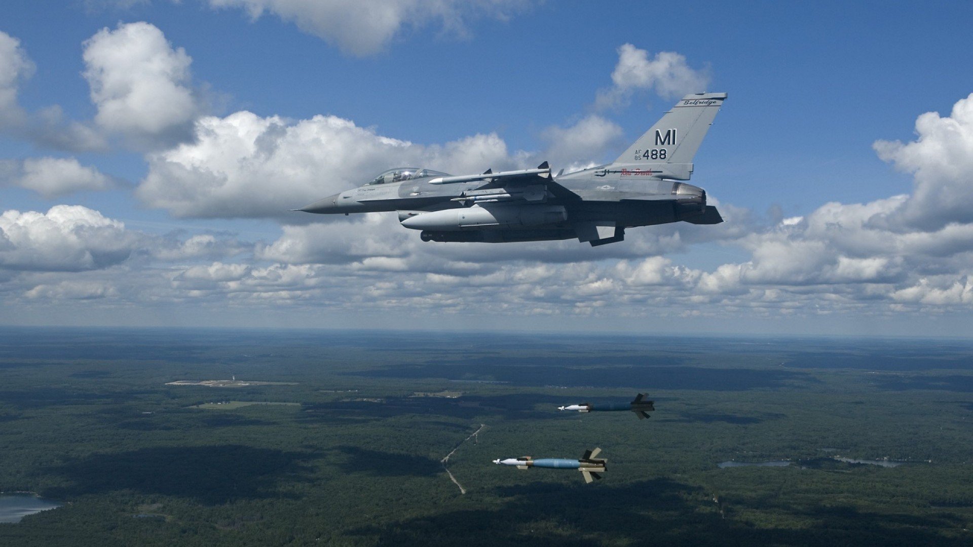 开云平台-争议吹罚是否成为社交媒体与赛事热度话题中心，吹罚是什么