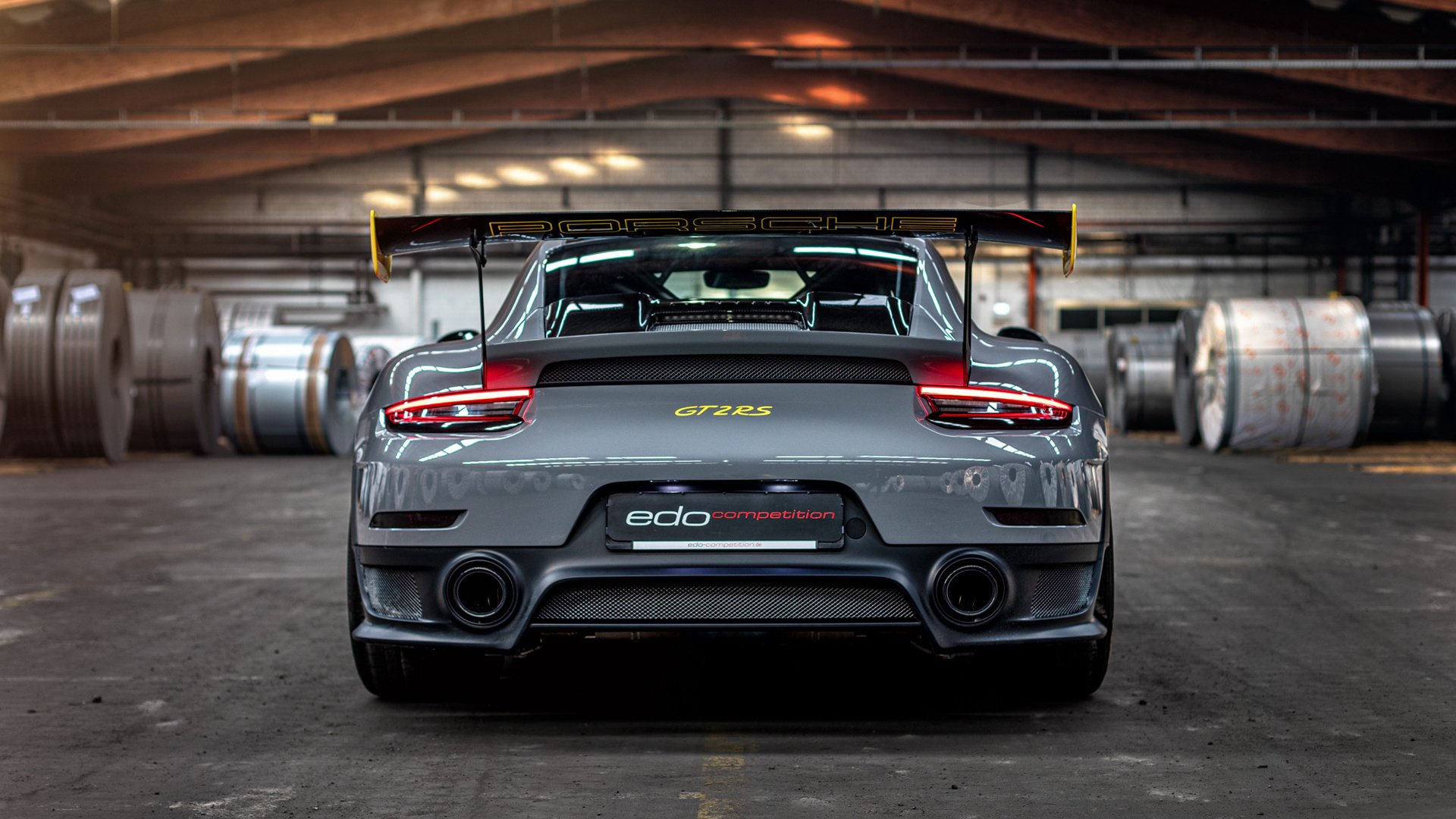 开云体育网站入口-年轻阵容展示未来潜力，最年轻的职业球员